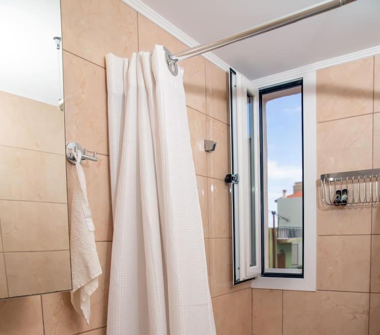 Seafront Central Apt In Lavrio Appartement Buitenkant foto