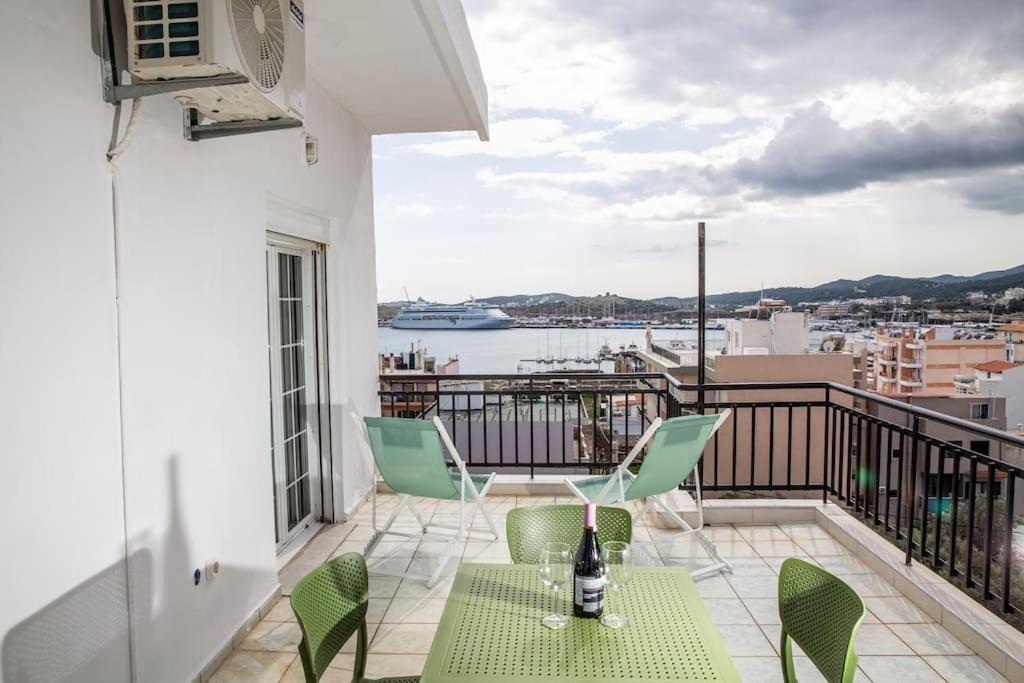 Seafront Central Apt In Lavrio Appartement Buitenkant foto