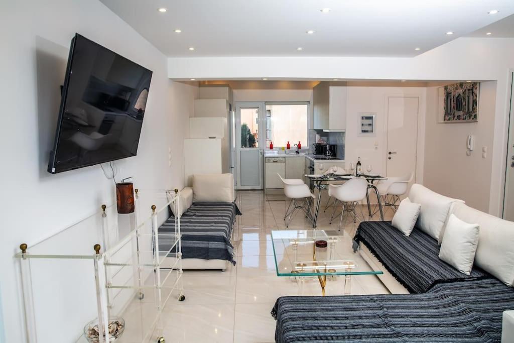 Seafront Central Apt In Lavrio Appartement Buitenkant foto