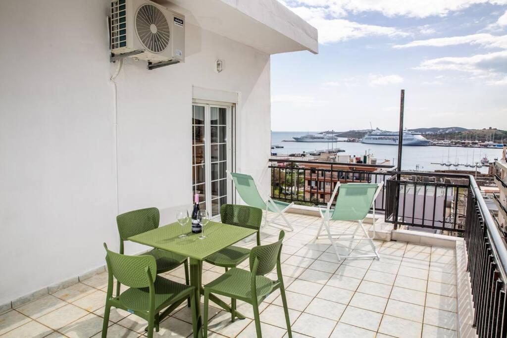 Seafront Central Apt In Lavrio Appartement Buitenkant foto