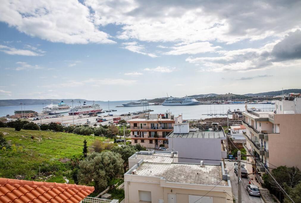 Seafront Central Apt In Lavrio Appartement Buitenkant foto
