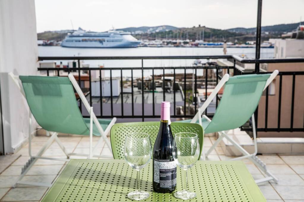 Seafront Central Apt In Lavrio Appartement Buitenkant foto